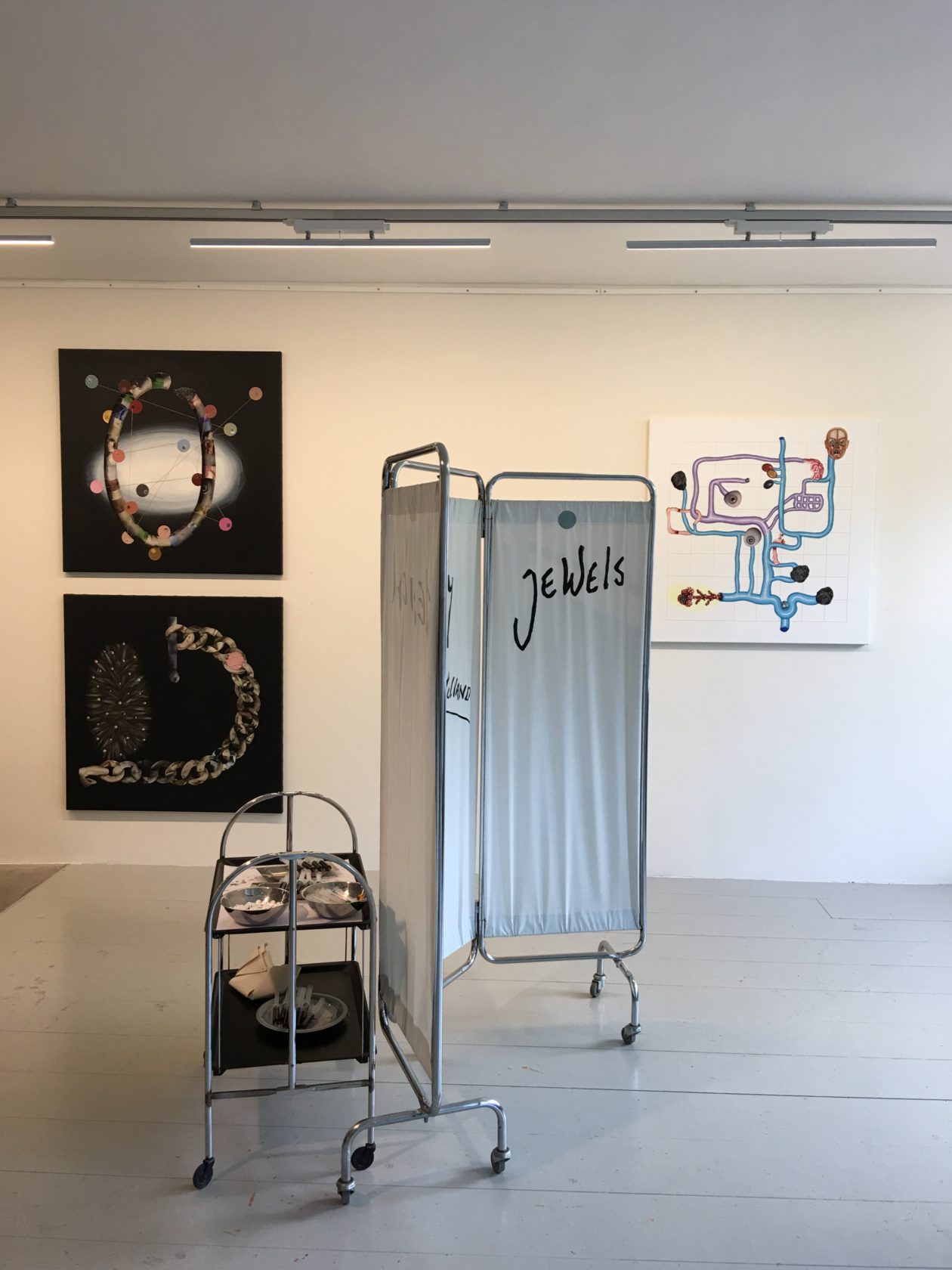 Medical Body Jewels at Galerie Ramakers