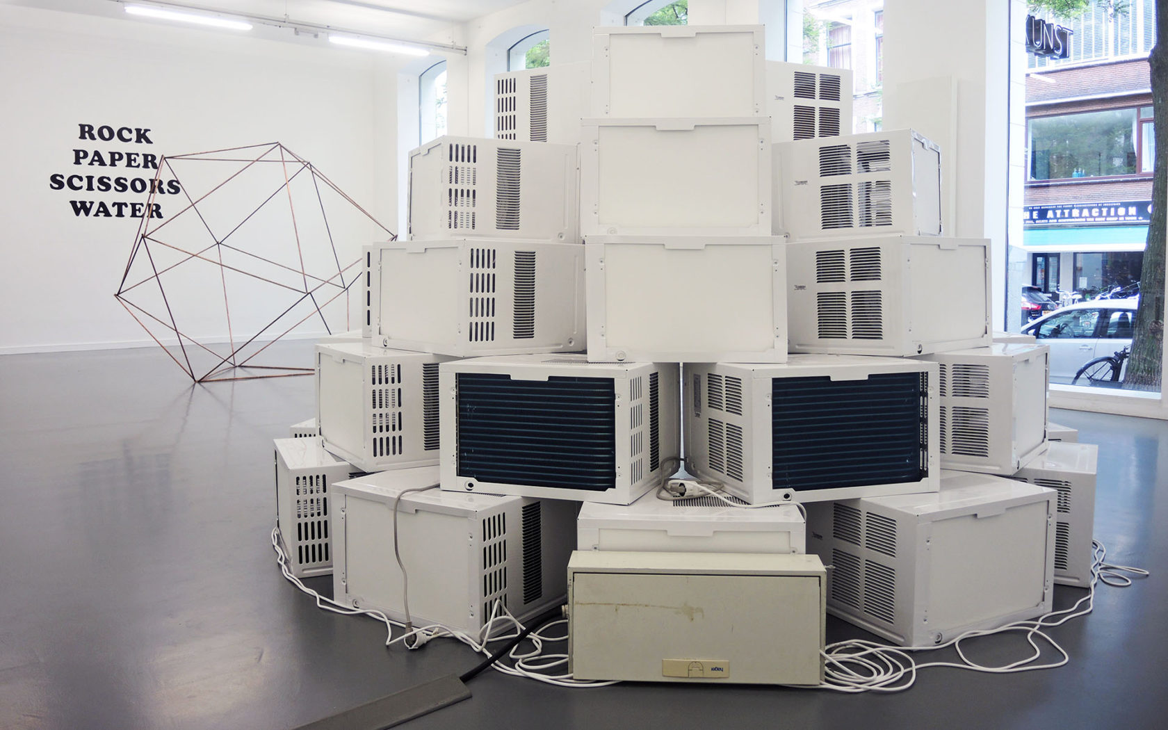 Esther Kokmeijer en het materiaal van de wereld