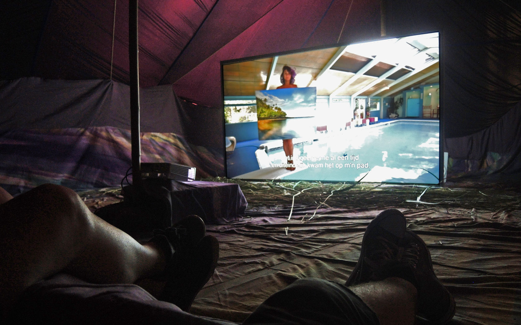 Melanie Bonajo; de dood of de gladiolen