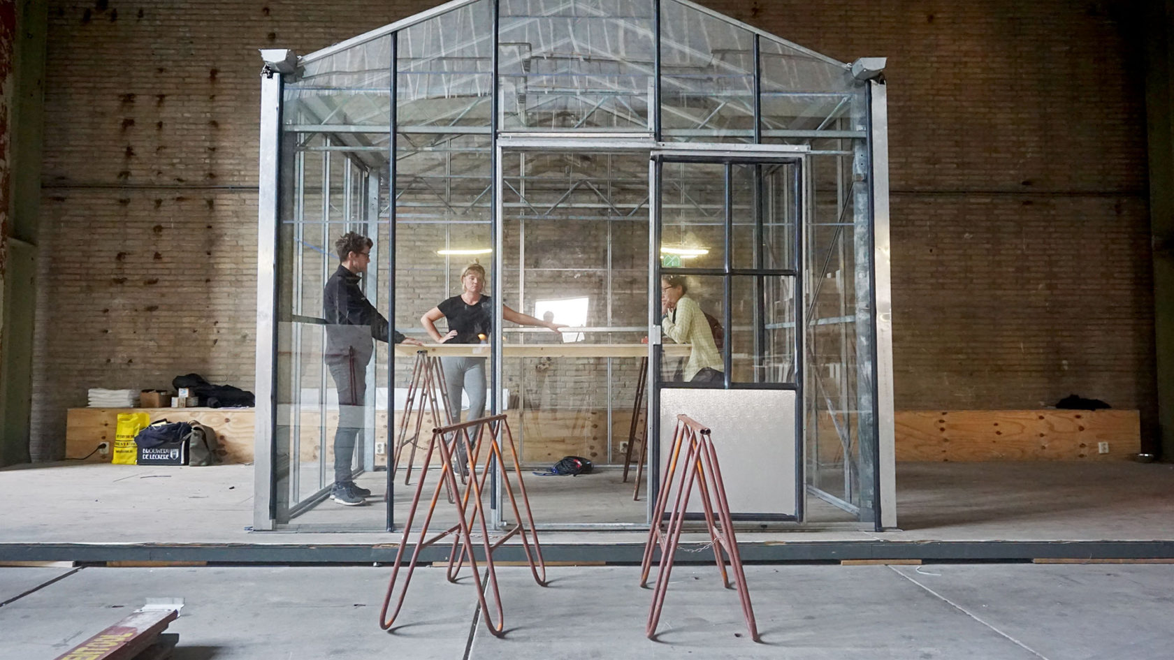 Satellietgroep als fabriek