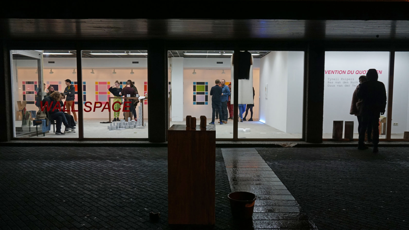 Al bricolerend door L’INVENTION DU QUOTIDIEN en daarna een biertje aan de bar