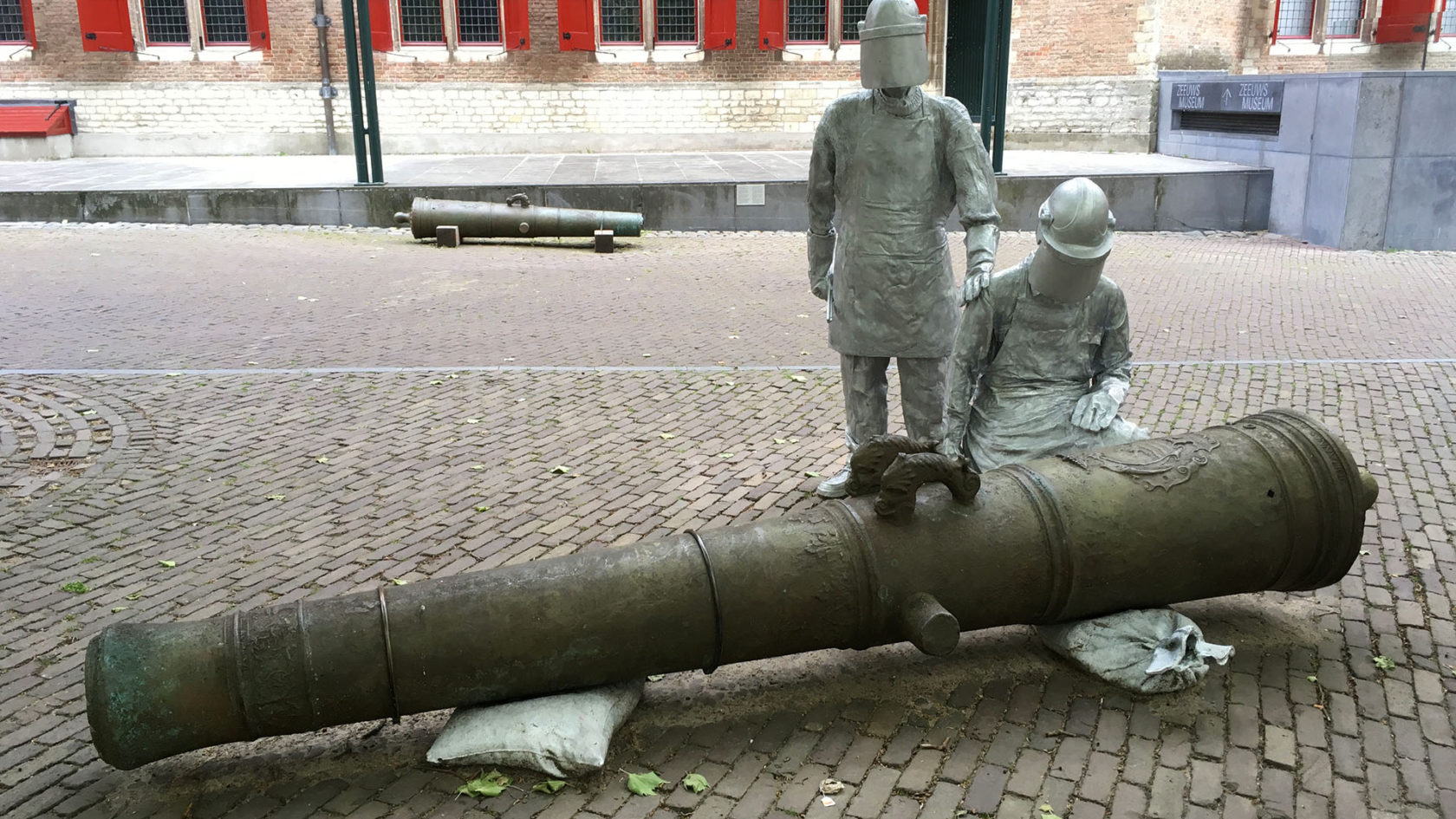 Stroom Invest interviews / artist Sjuul Joosen