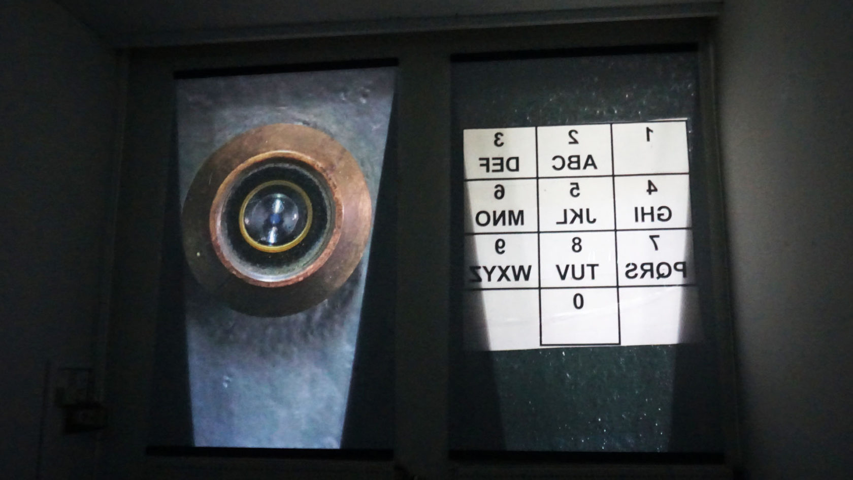 The Vault – kijken naar de macht