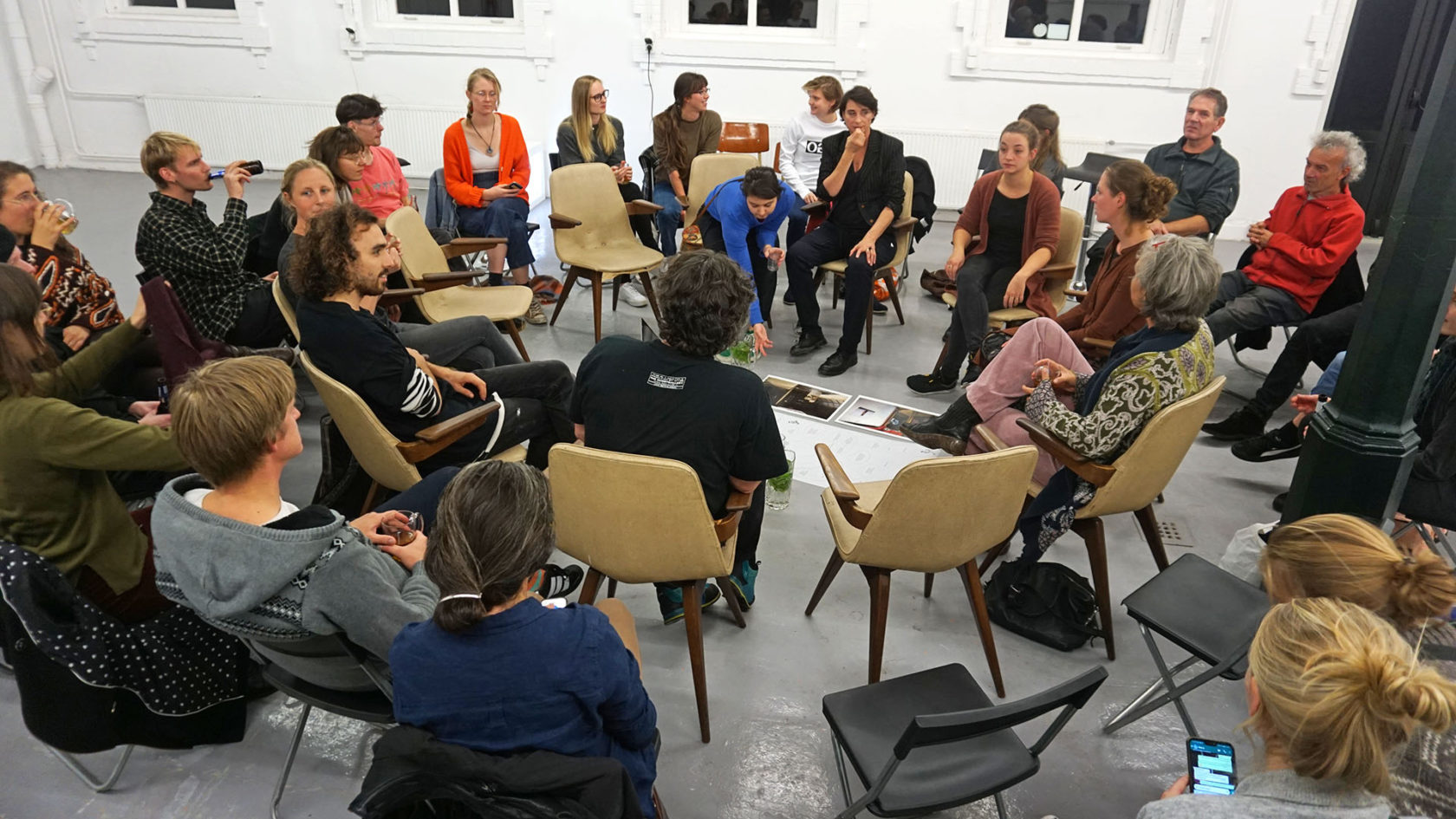 Het Kunstenaarsinitiatief