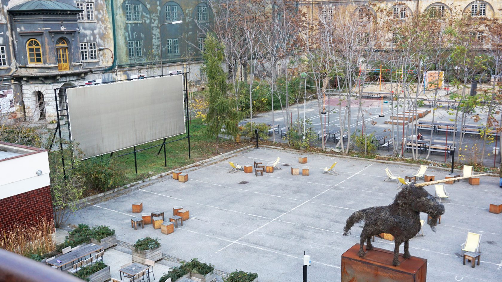 Praag, van DIY naar een hybride kunstpraktijk