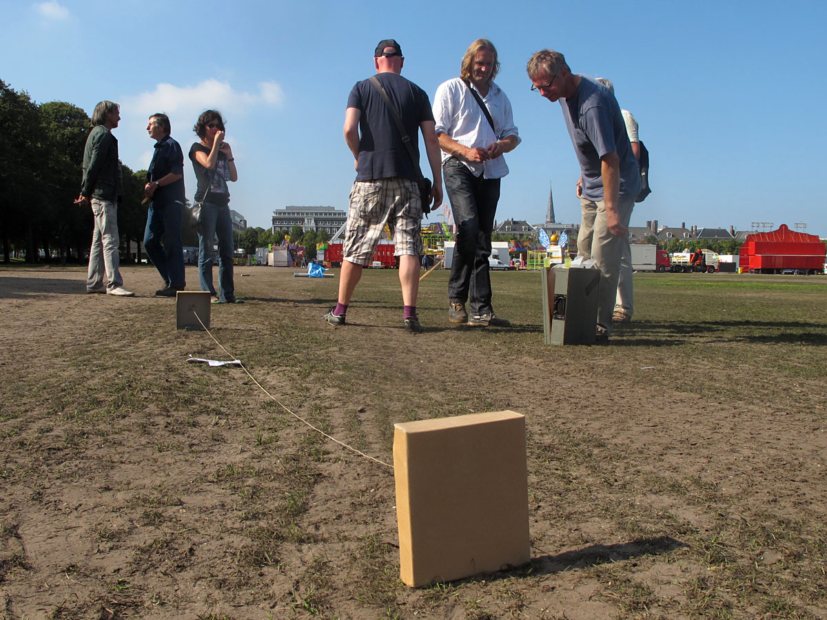 Panamarenko (1940-2019) vliegt