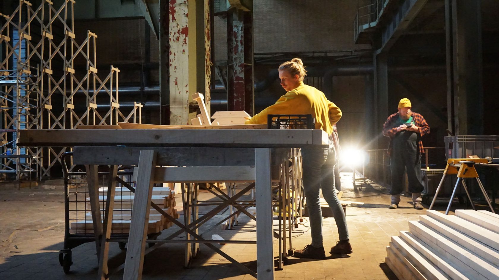 Winterwerkplaats in de EF: Oscar Peters bouwt weer een kunst8baan en nu met looping!