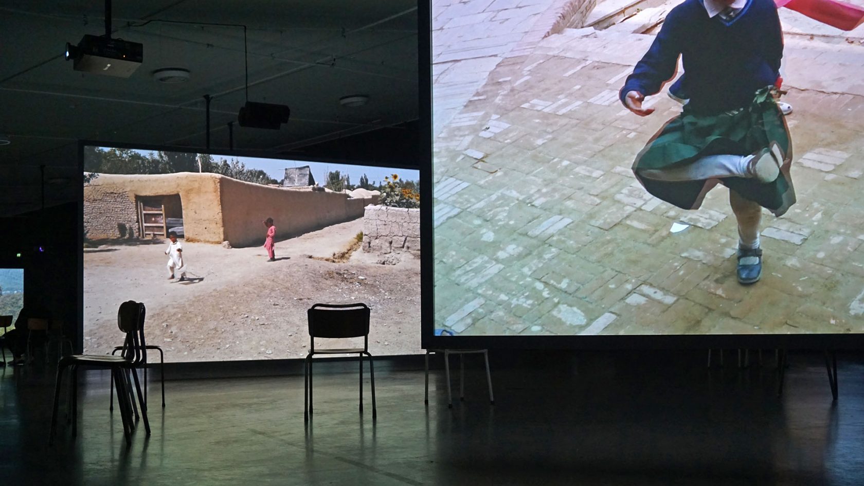 Stoelendans in het donker