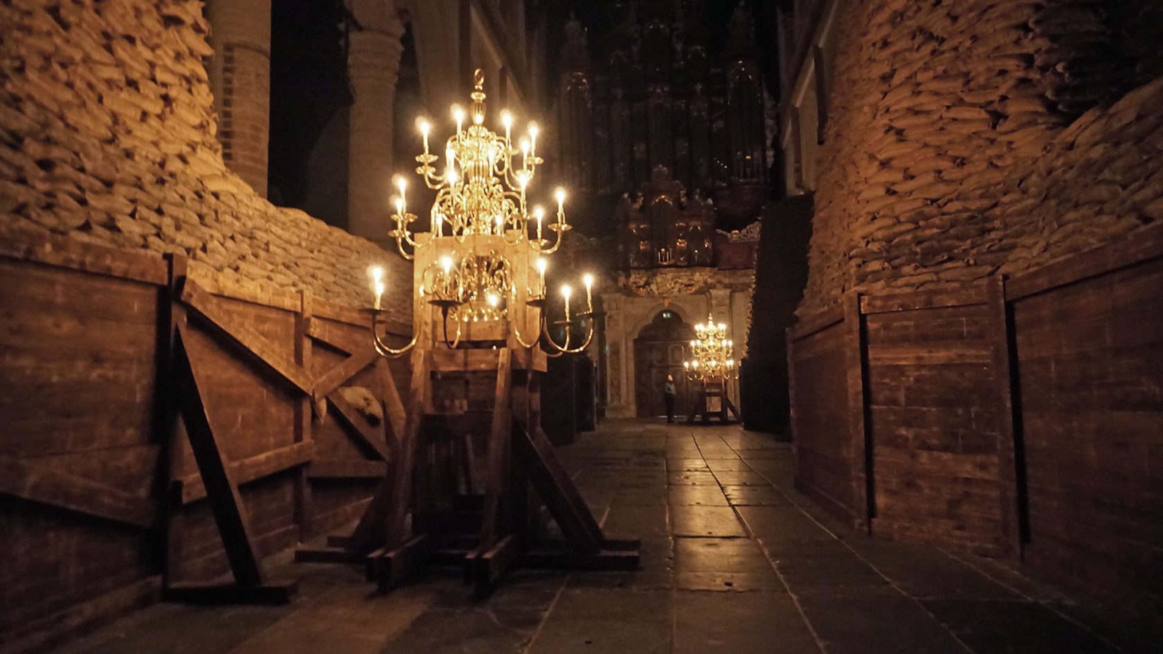 Zandzakken gevuld met poëzie