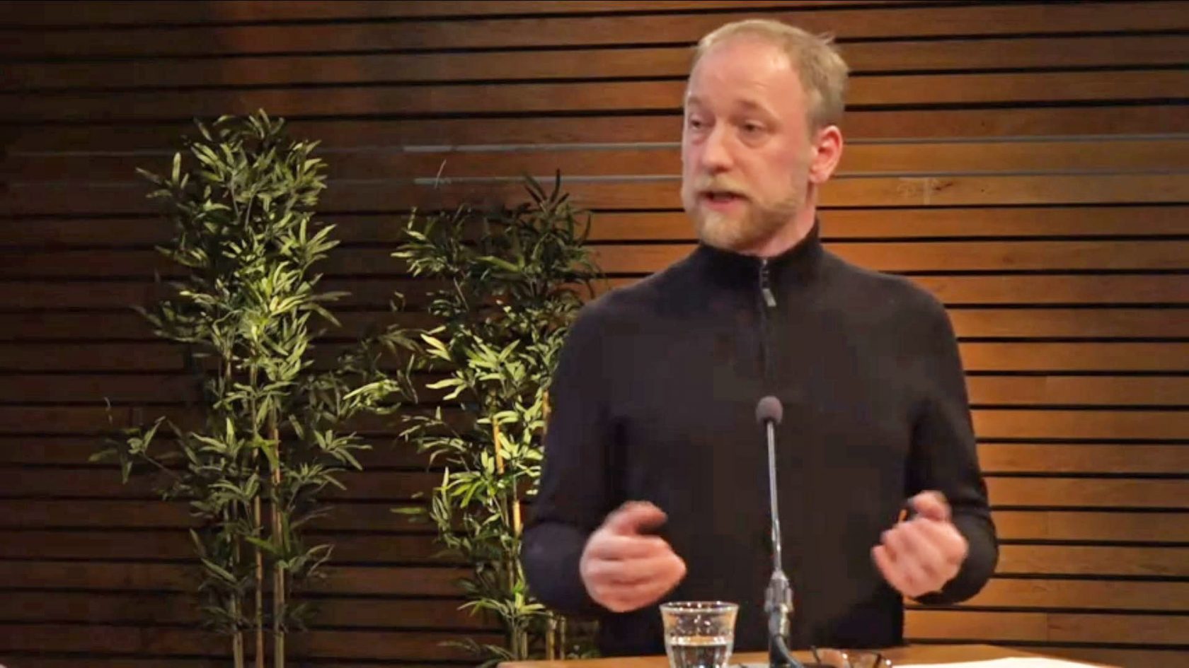 Mondriaan Fonds schaft het kunstenaarsinitiatief af