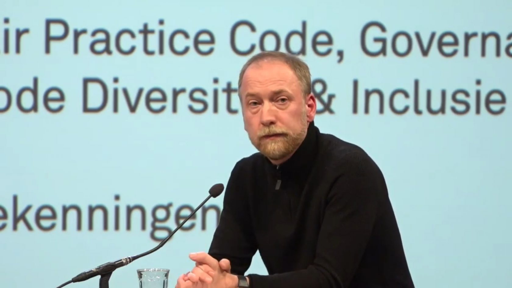 Mondriaan Fonds schaft het kunstenaarsinitiatief af