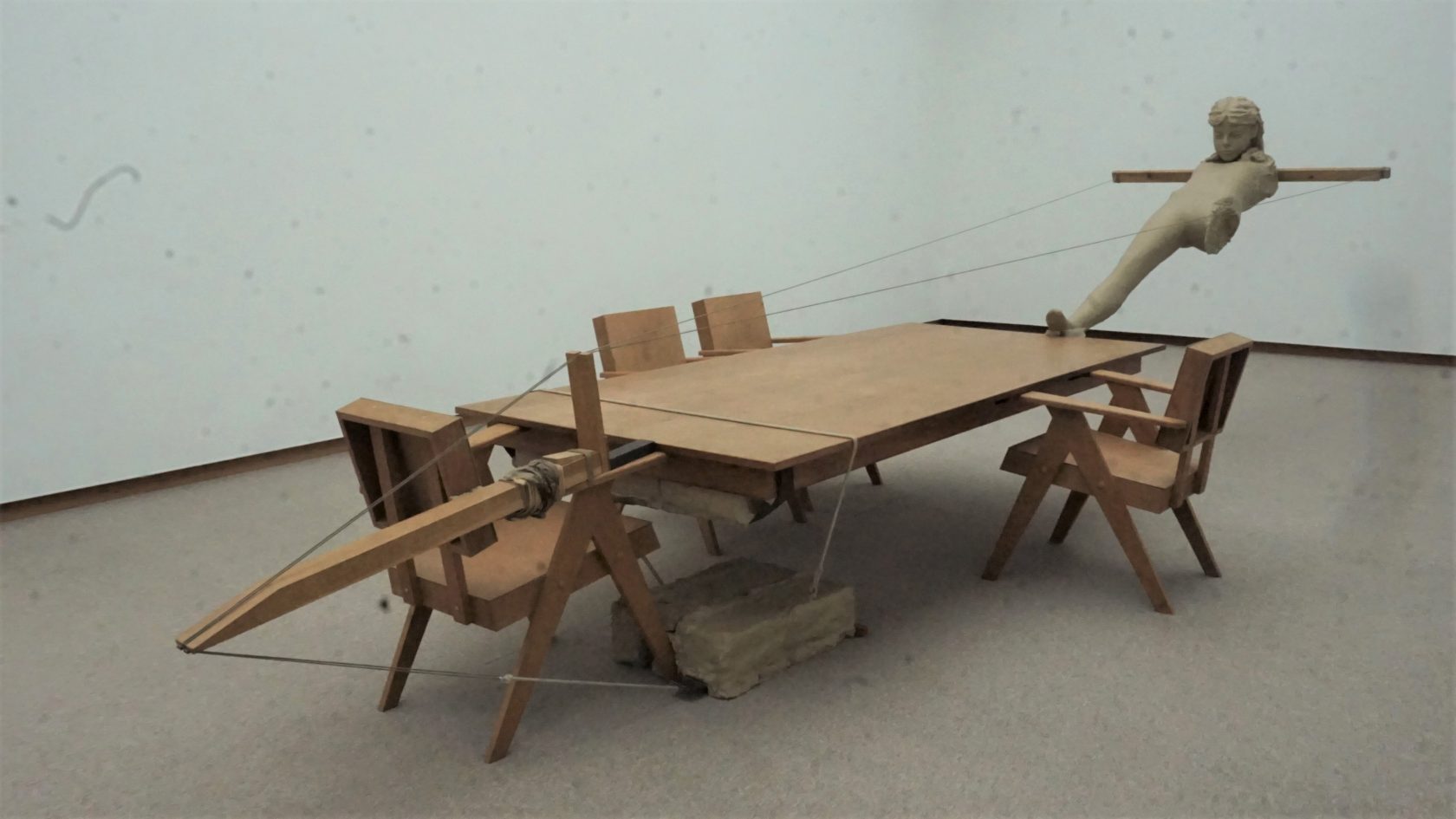 Mark Manders – the artist is absent