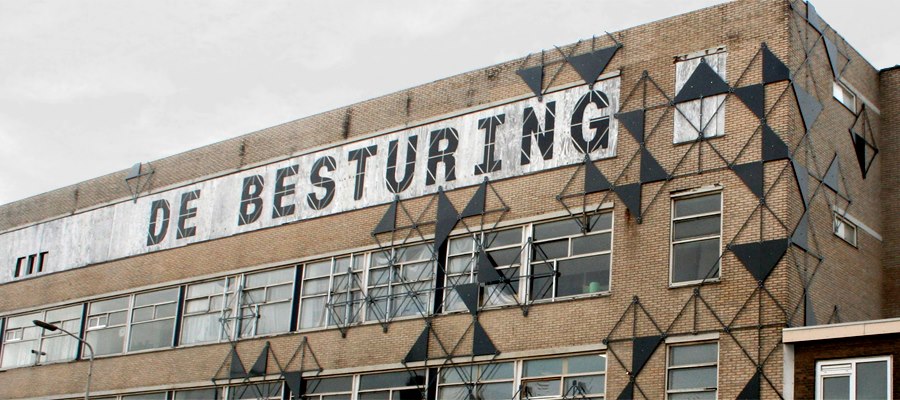 Hide Out @ De Besturing