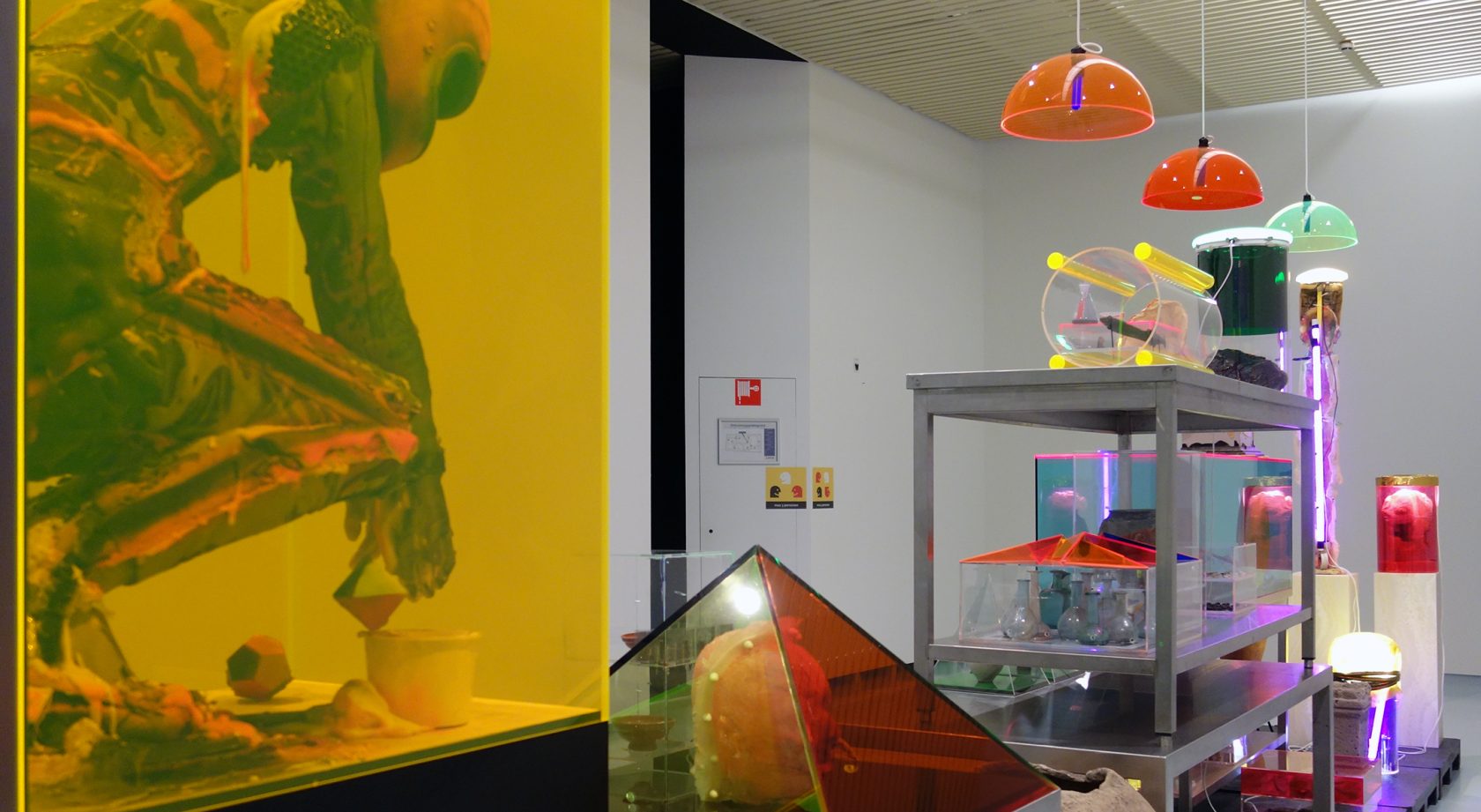 Rollende manen in Museum Het Valkhof