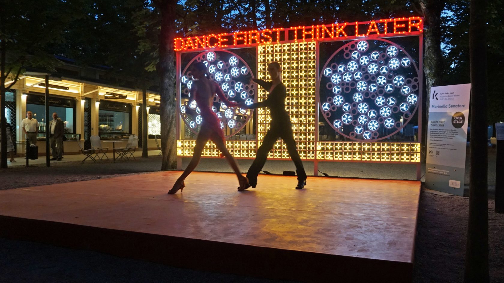 Badend in het licht van Baden-Baden