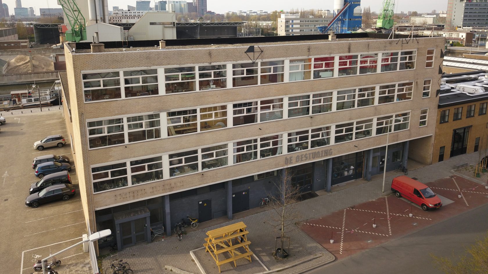 HIDE OUT studio & project space @ De Besturing