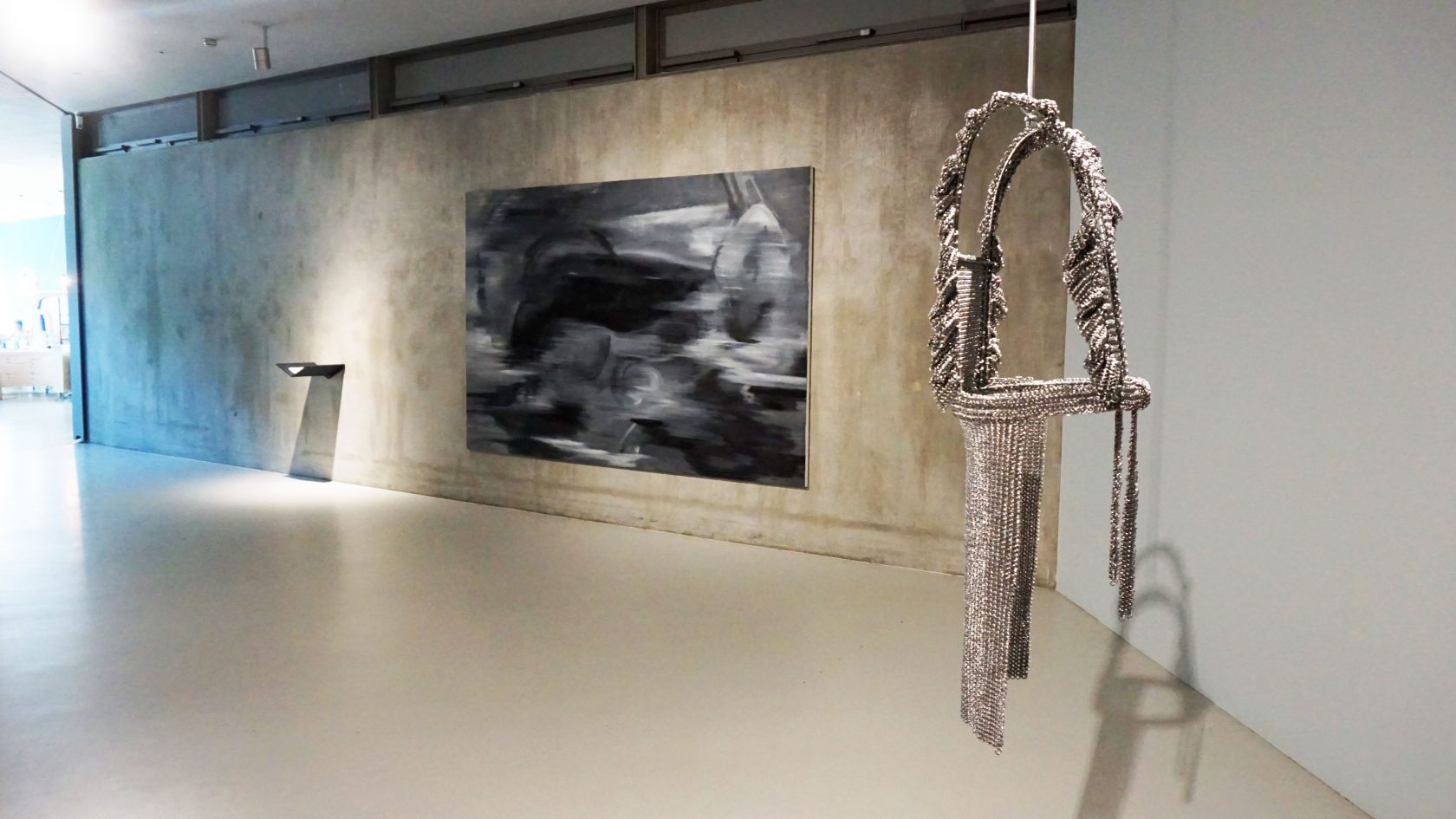 When the sun is low – the shadows are long