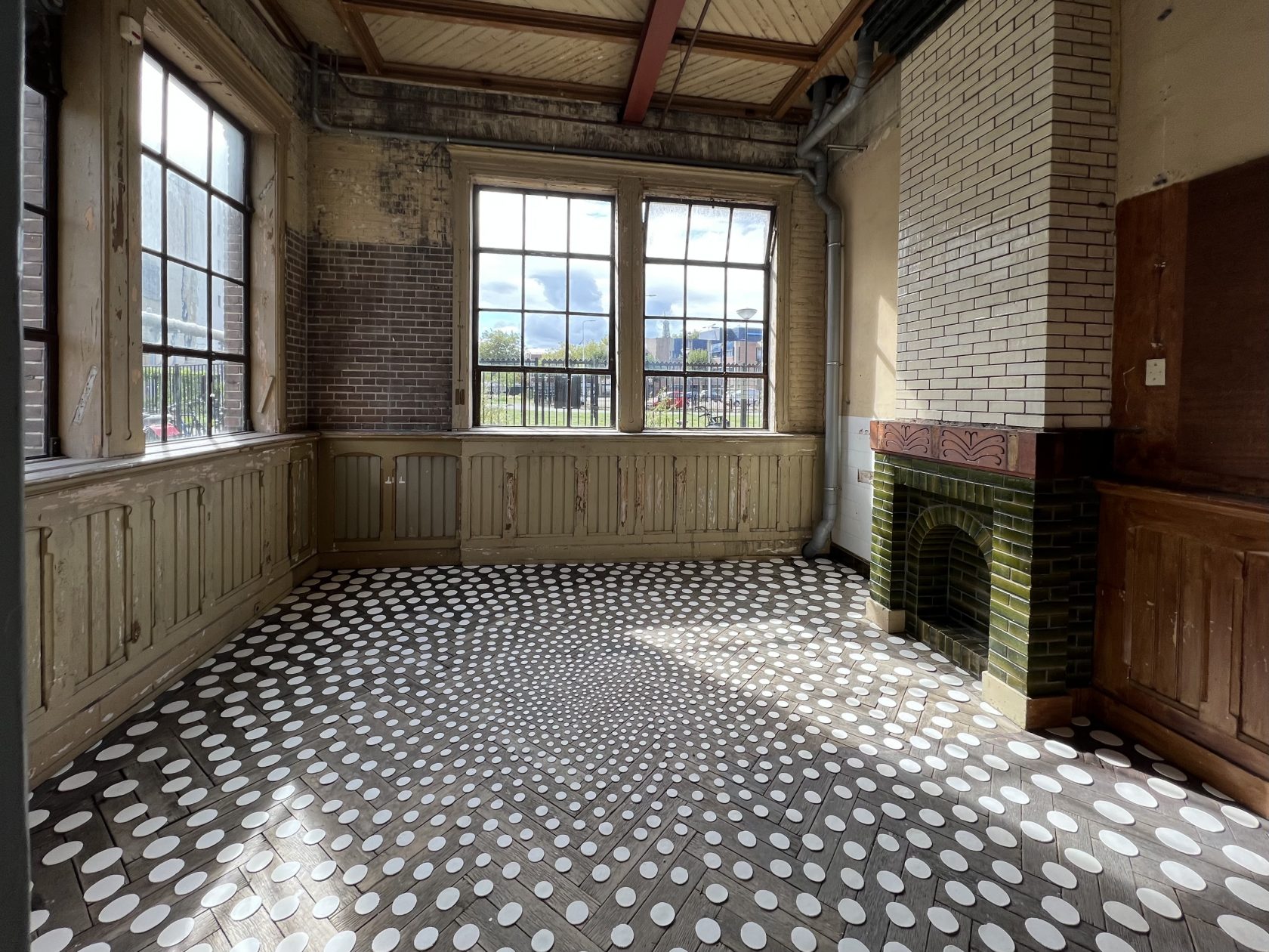 Moving Perspective @ EST