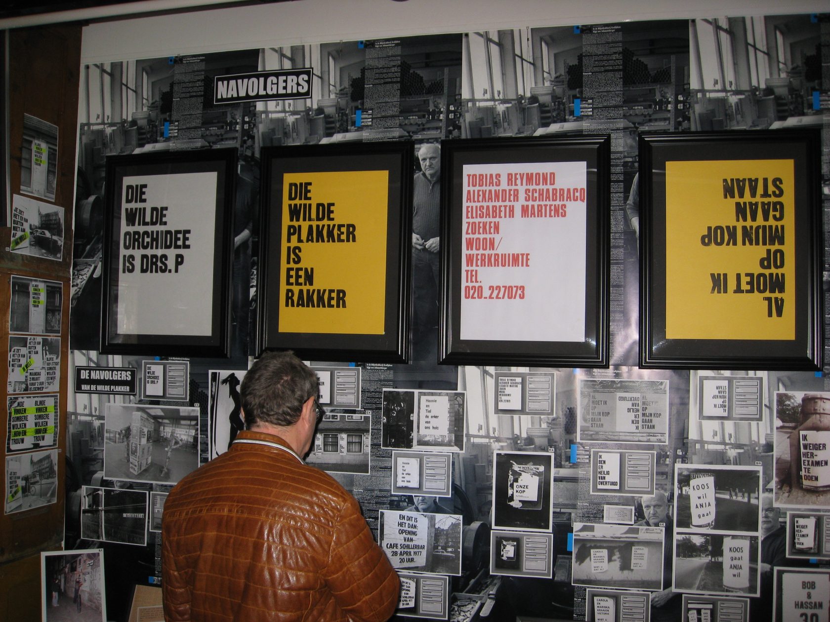 De Wilde Plakker: Nog steeds niet in de krant, wel in de galerie