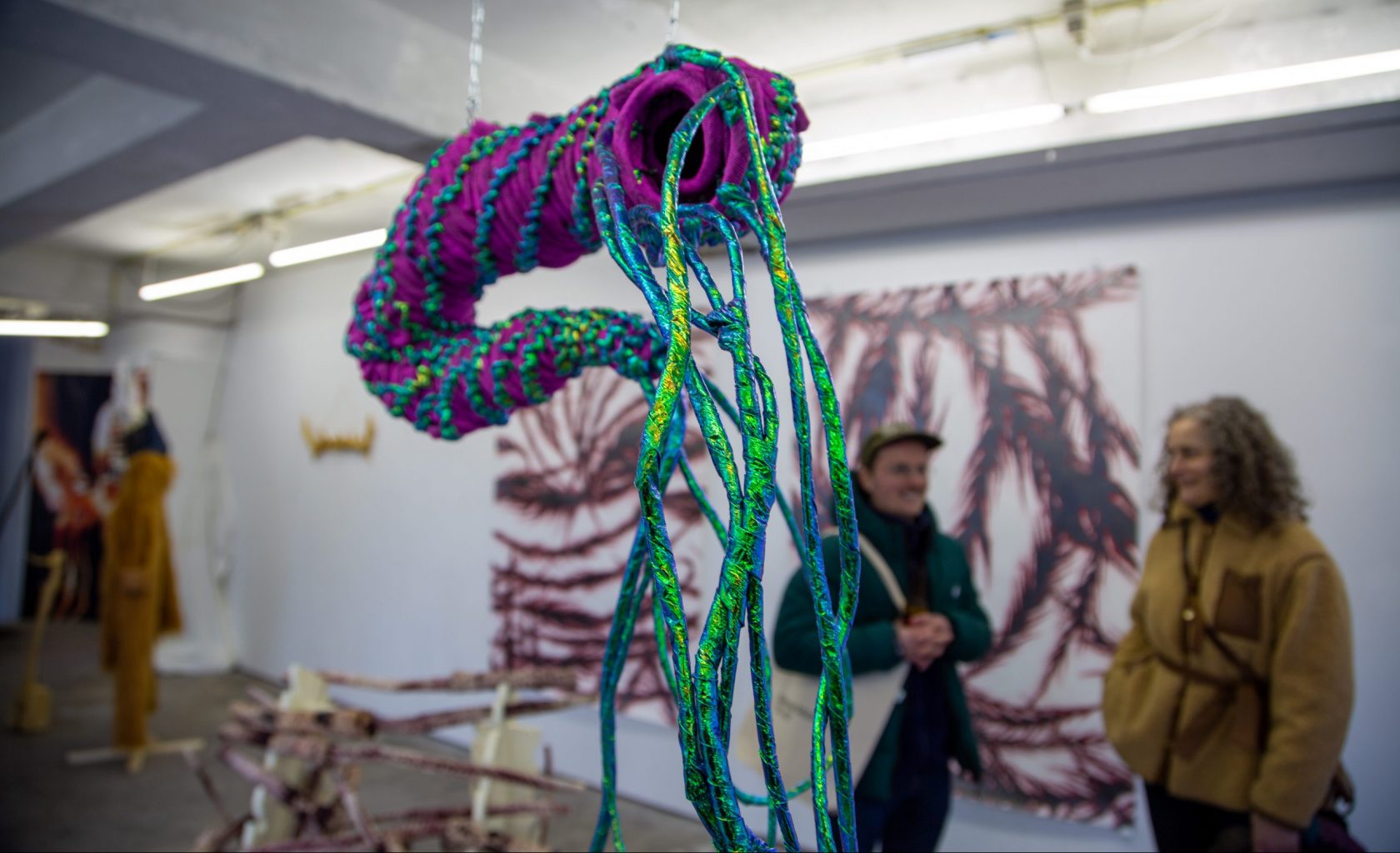 Geen kunst voor boven de bank, maar bij de bank