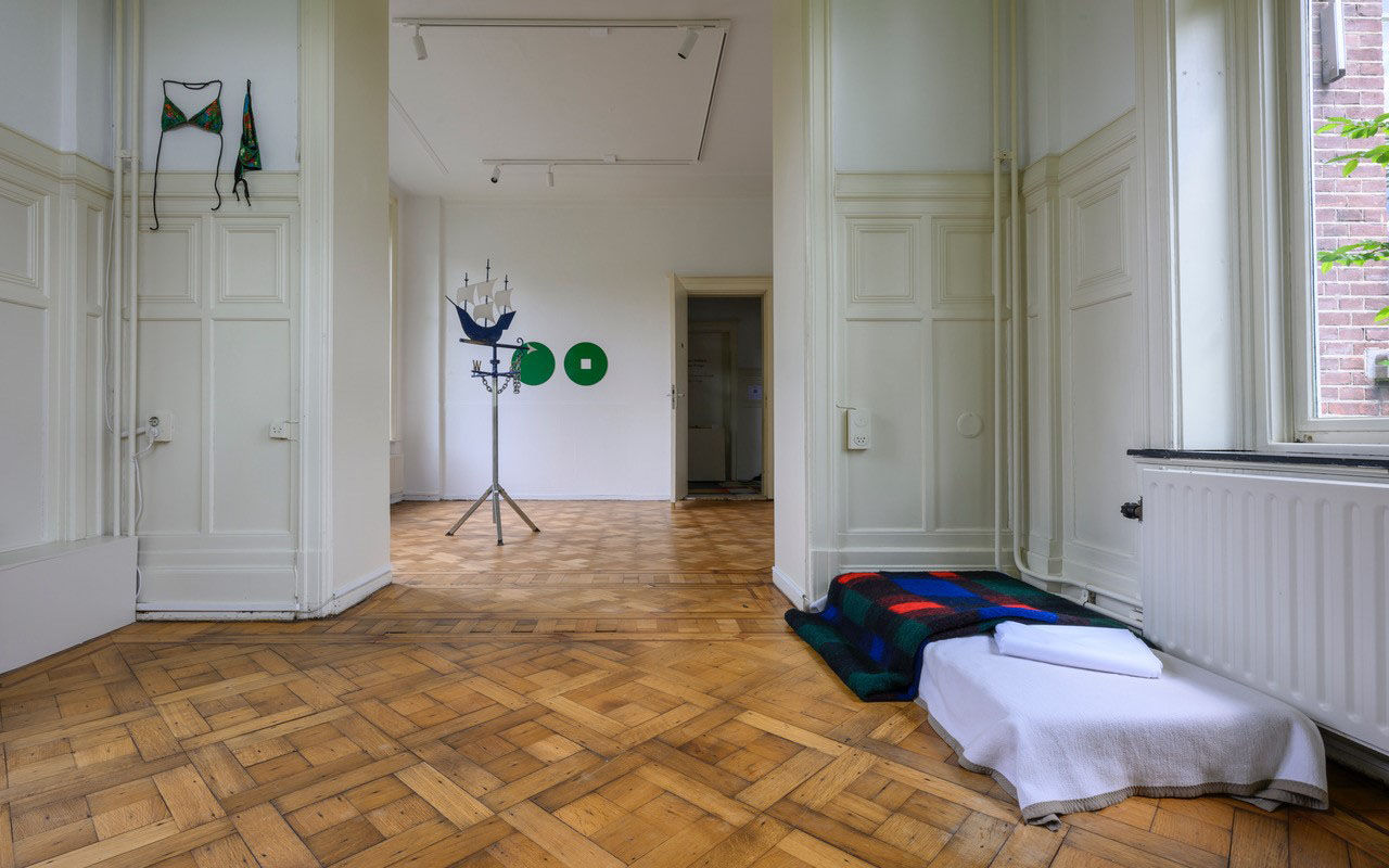 Media Sails van Just Quist in Former Office