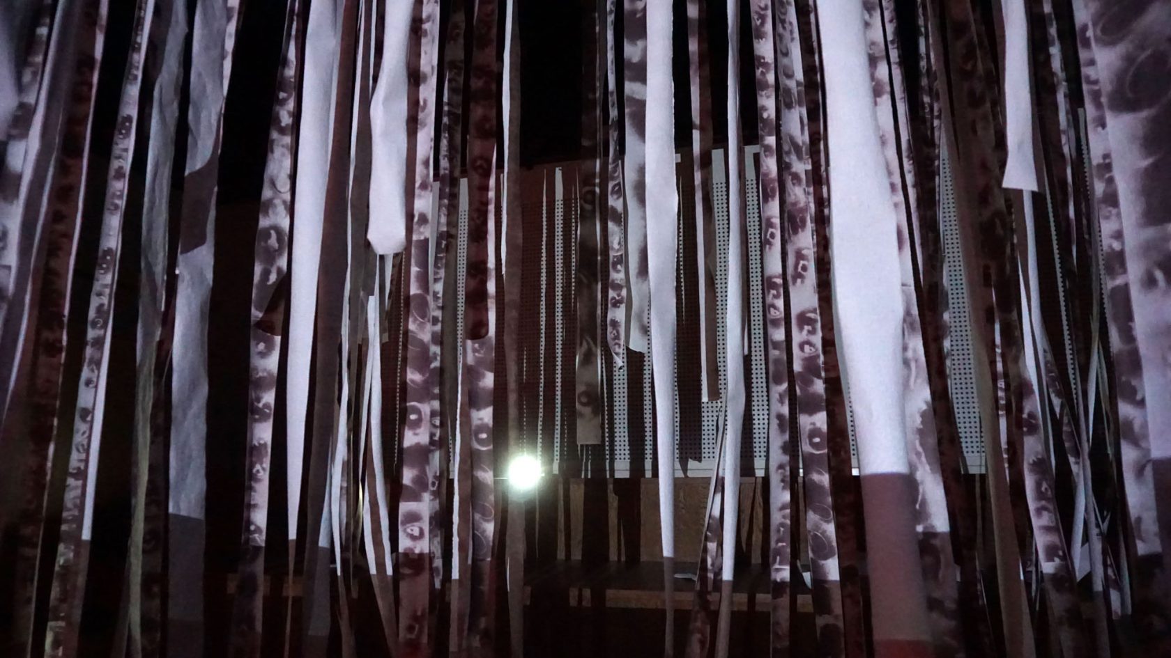 Studenten pakken de eigen draad weer op in KABK Graduation Show