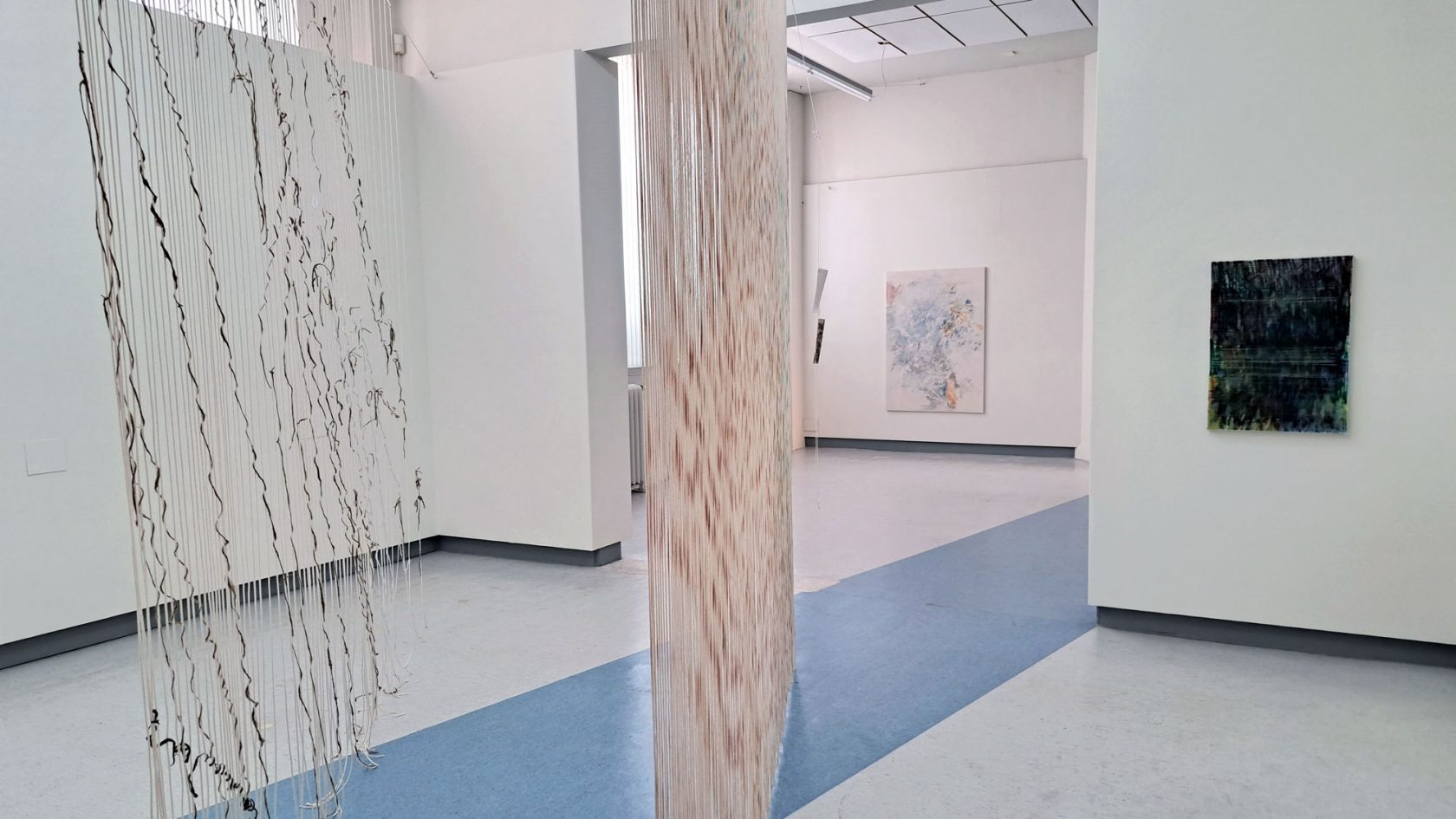 Stille klanken klinken langs draden van Paul Verheul