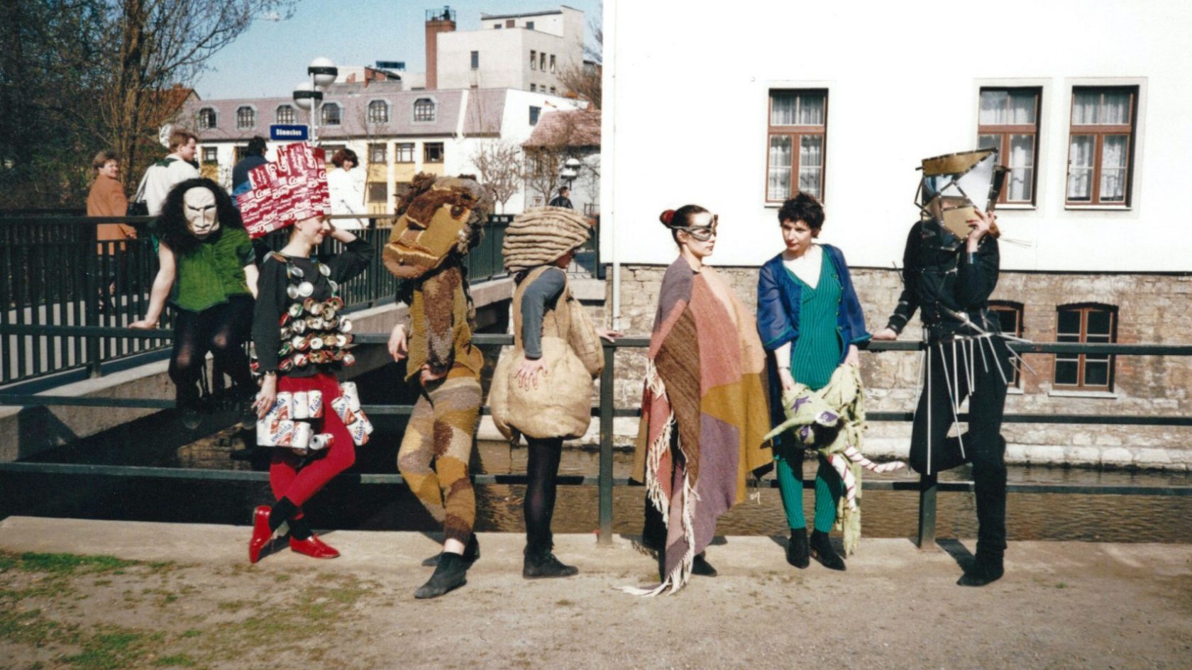 Hosen haben Röcke an – act in het luchtledige