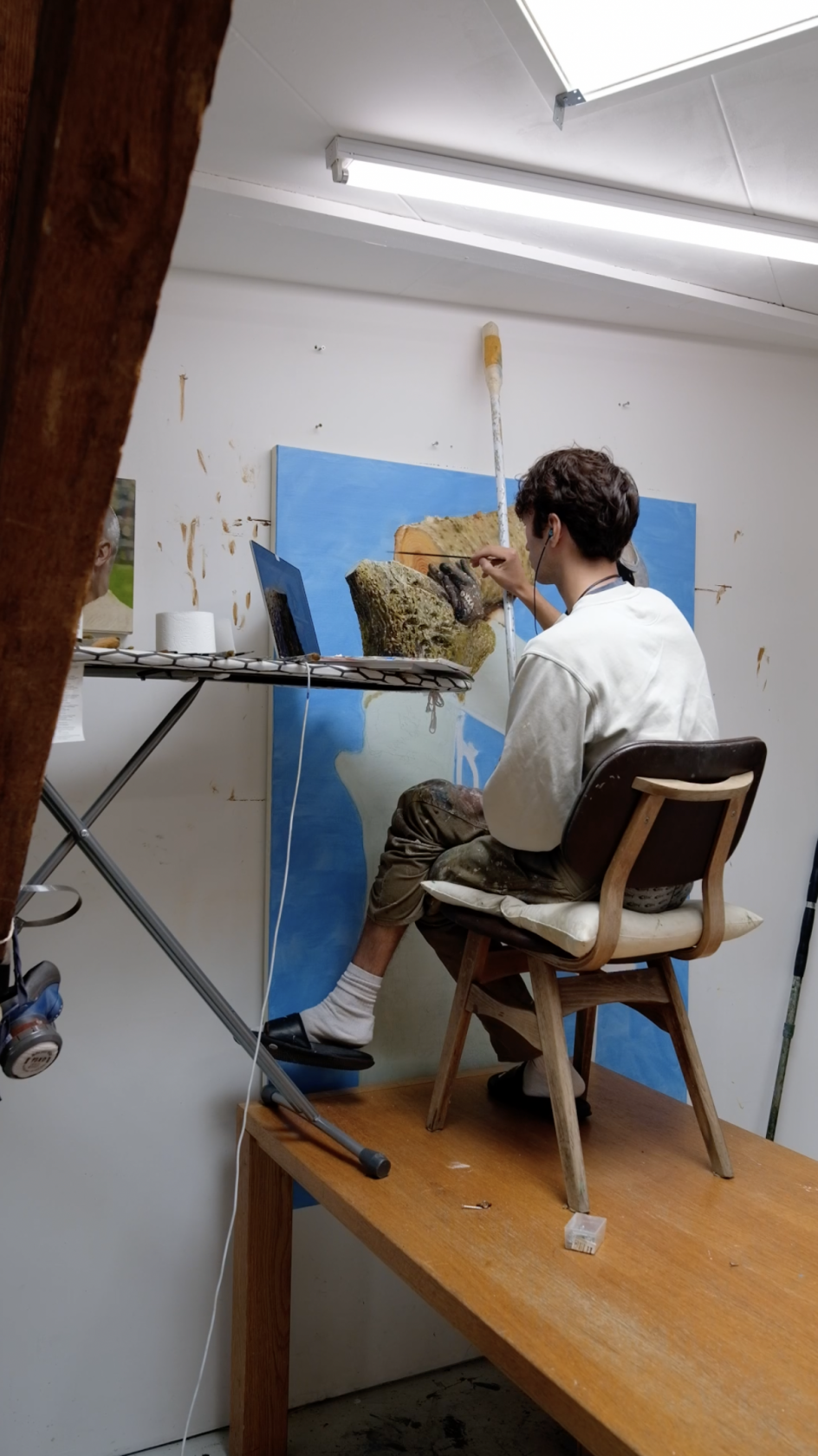 Dweilen, kettingzagen en zijn moeder: de muzen van Menno Pasveer