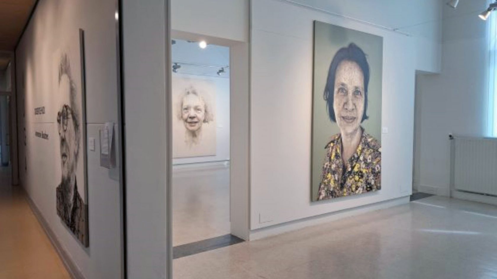 Van dicht op de huid tot onder de huid – portretten van Annemarie Busschers