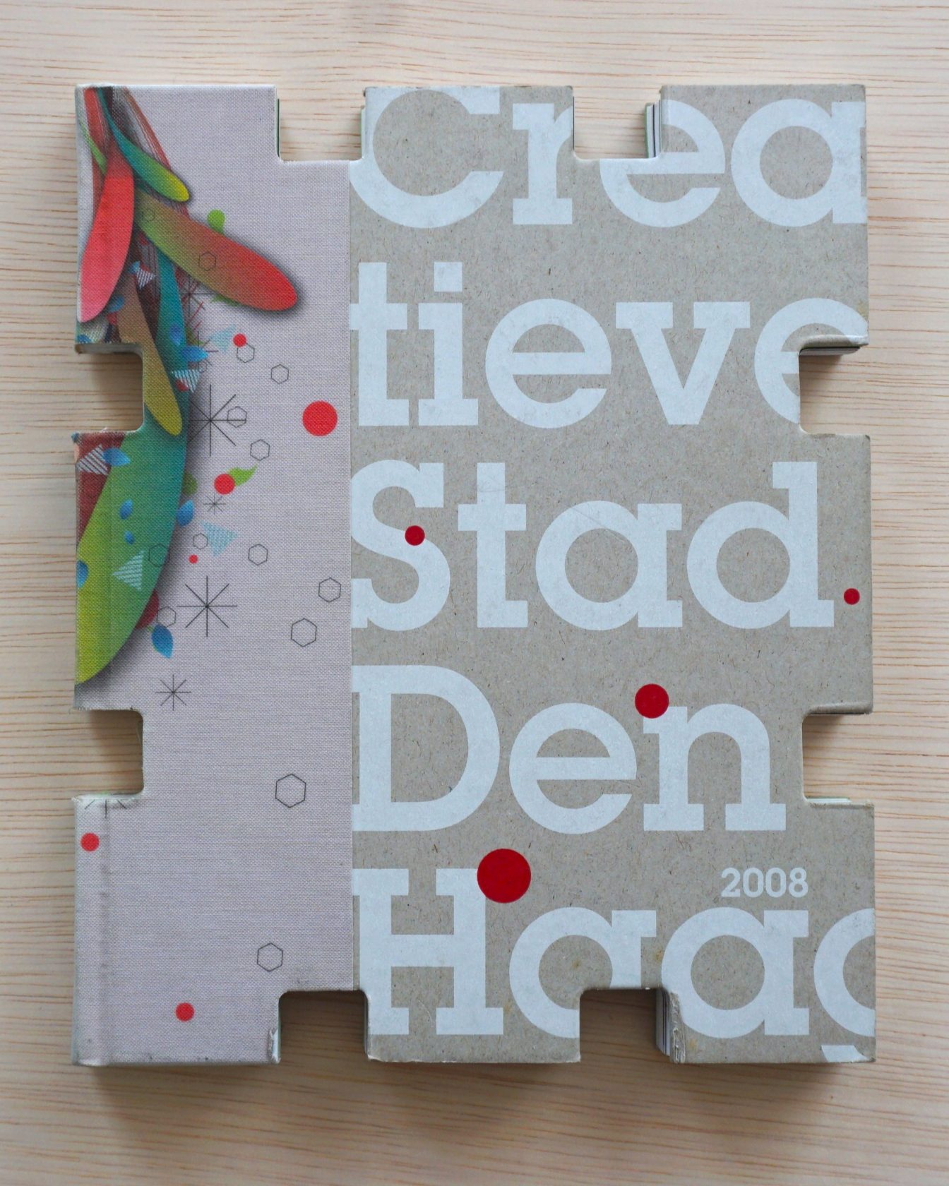 Haagse Publicaties over collectiviteit en kunstenaarsinitiatieven